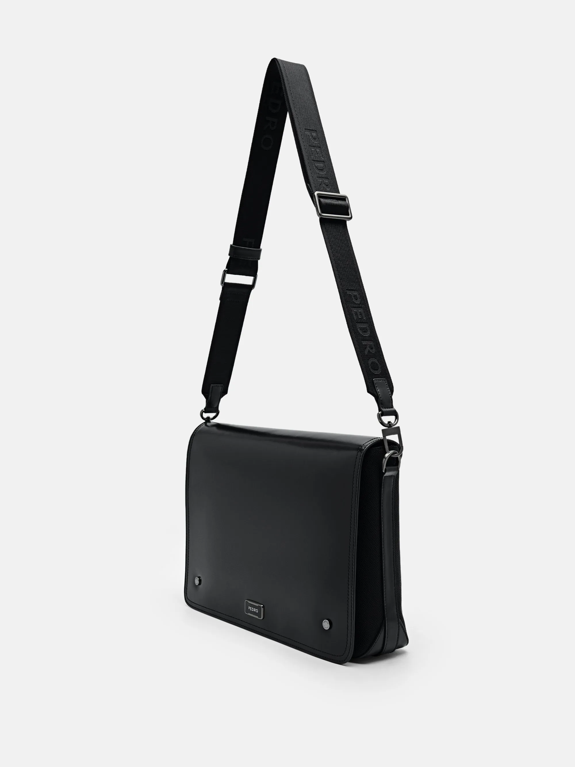 Elliott Messenger Bag