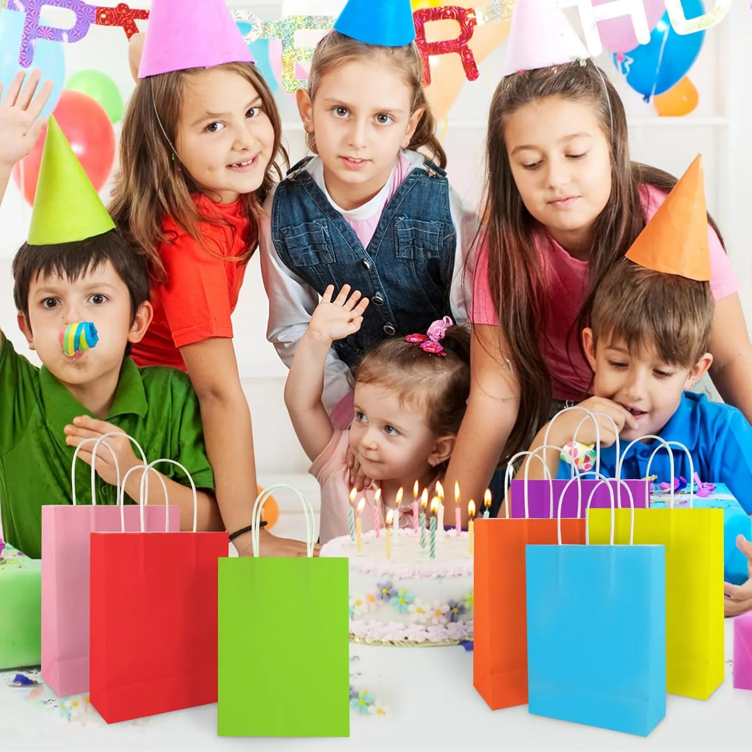 YADIAN 12 Pieces Kraft Paper Party Favor Gift Bags with Handle, Green Gift Bags Small Size for Halloween, Christmas, Birthday, Wedding and Party Celebrations
